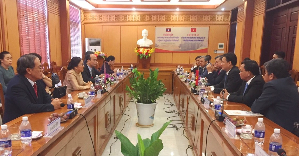 President of the National Assembly of Laos works in Hoi An city
