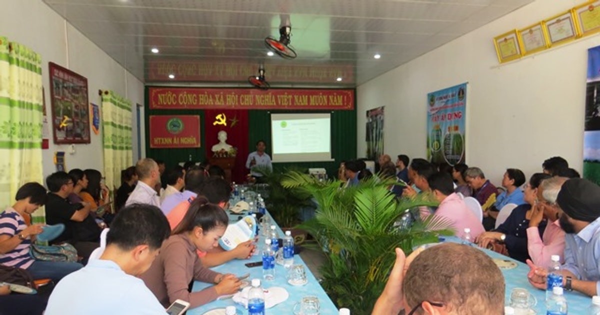 Foreign agricultural delegations visit Ai Nghia Agricultural Cooperative