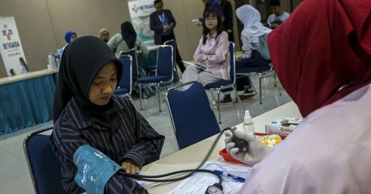 Indonesia khám sức khỏe miễn phí cho học sinh