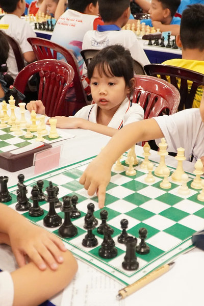 Học sống, học chơi