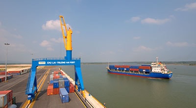 Cảng Tam Hiệp đón tàu đầu năm mới Quý Tỵ