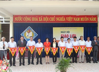 “Ngày hội giao lưu” về hoạt động giáo dục toàn diện