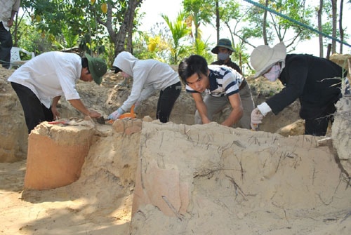 Phát hiện mộ chum 2000 năm ở Hội An