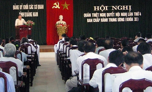 Khắc phục sự e dè, nể nang