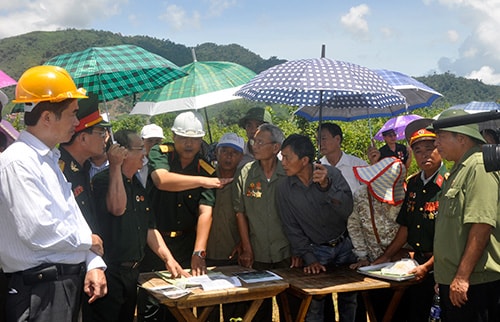 Một cuộc trở về - Bài 2: Chuyện từ hai ngôi mộ
