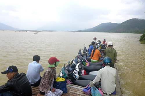 Về vùng rốn lũ Đại Lộc: Lũ cát lấp làng