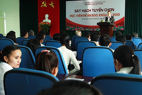 Thực hiện Nghị quyết Trung ương 4 (khóa XI) về xây dựng Đảng: Tạo niềm tin - Bài cuối: Mấu chốt ở "khâu" cán bộ