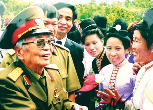 Đại tướng Võ Nguyên Giáp & Tết Giáp Ngọ - 1954