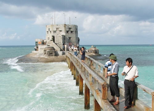 Những vần thơ về biển đảo quê hương