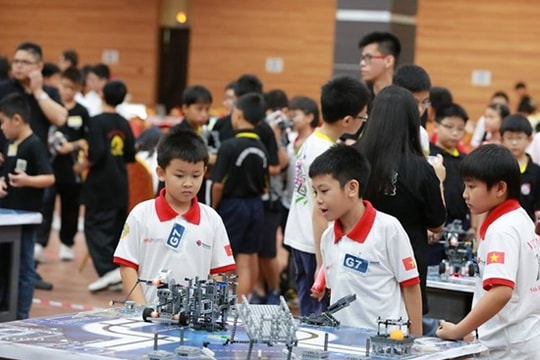24 đội học sinh Việt Nam dự thi Robotics quốc tế 2014