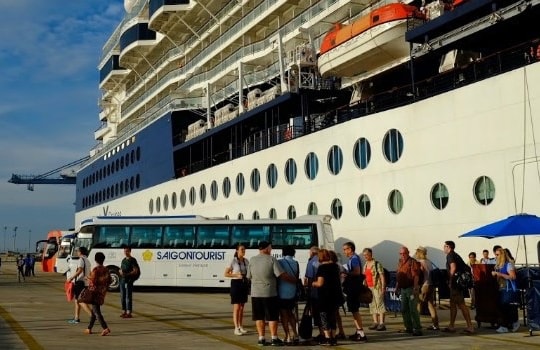 Phí thị thực khách quốc tế tàu biển chỉ còn 5 USD/người