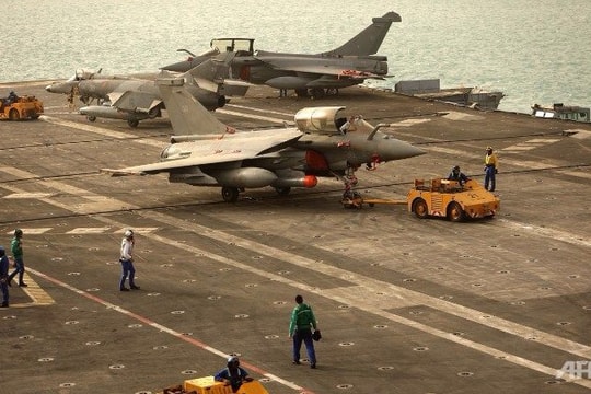 Pháp điều tàu sân bay yểm trợ tấn công ISIS tại Iraq