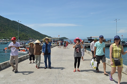 Thay đổi cách tính phí tham quan Cù Lao Chàm: Doanh nghiệp phản ứng