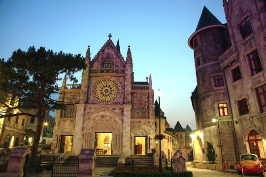 Đà Nẵng: Khai trương Làng Pháp trên đỉnh Bà Nà