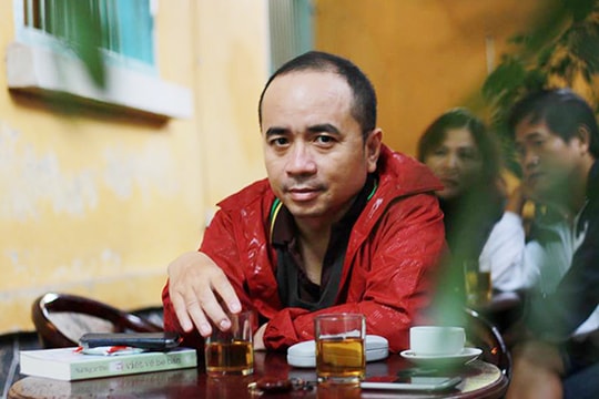 Đinh Lê Vũ - Nhặt chuyện từ hạnh phúc nhỏ