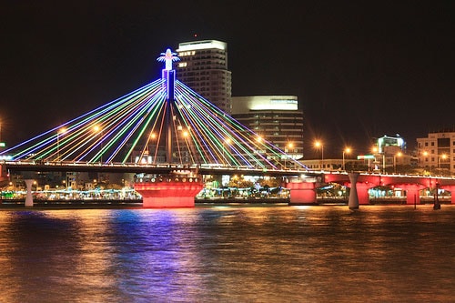 Cầu Sông Hàn quay từ 23-24 giờ thứ bảy và chủ nhật