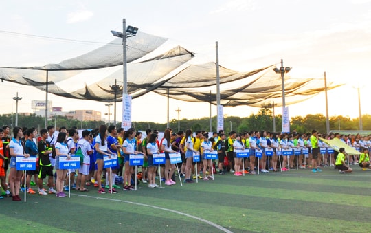 Giải Bóng đá Quang Nam cup 2015: Gắn kết tình đồng hương