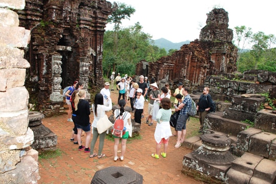 Khu di tích Mỹ Sơn: Tăng giá vé, tăng chất lượng phục vụ