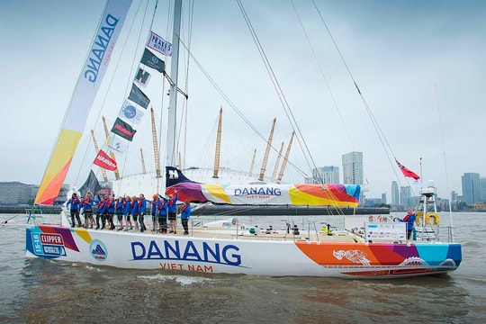 Trao giải thưởng ảnh Cuộc đua thuyền buồm quốc tế Clipper 2015-2016