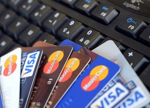 Ngân hàng Việt Nam khóa thanh toán trực tuyến của thẻ tín dụng đã từng mua vé máy bay, tránh bị hacker tấn công