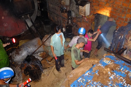 Duy Xuyên: Cháy lớn tại nhà máy dệt