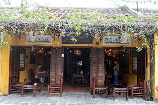 Cao lầu Vạn Lộc