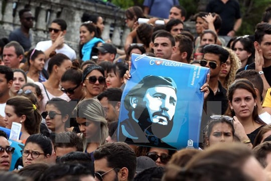 Lễ tang lãnh tụ Fidel Castro sẽ được bắt đầu với 21 phát đại bác