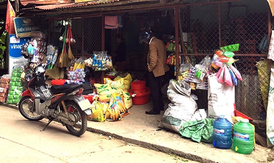 Bán vật tư nông nghiệp tự phát ở Nông Sơn: Khó quản lý!
