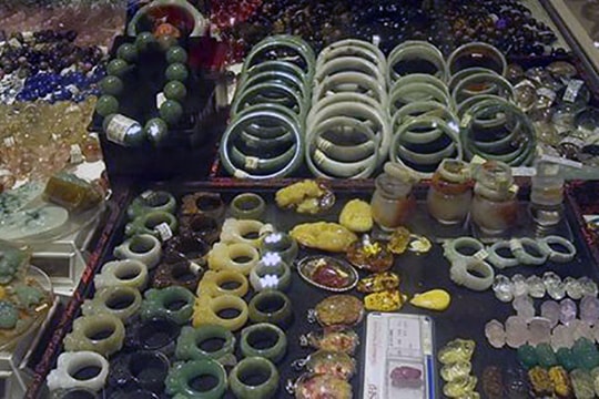 Vòng tay đá phong thủy