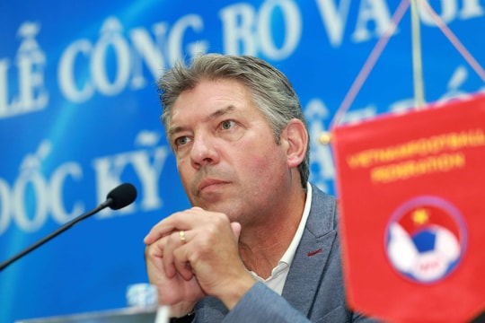 Giám đốc Kỹ thuật Jurgen Gede được dự báo làm HLV tạm quyền