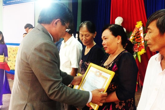 Hội An tuyên dương 19 trưởng ban công tác mặt trận thôn, khối phố