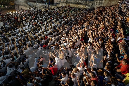 Người dân Cuba tuần hành tưởng nhớ lãnh tụ cách mạng Fidel Castro