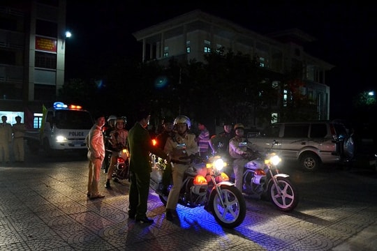 Công an Điện Bàn đón giao thừa sớm