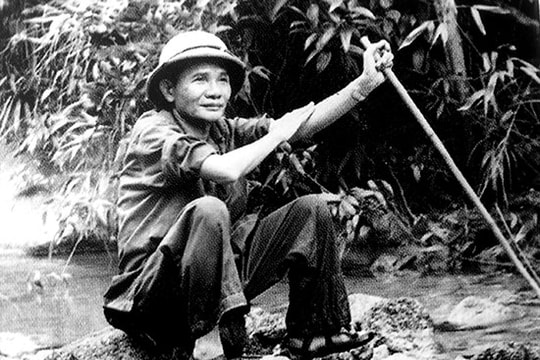 Ông Hồ Nghinh với dân và dân trí