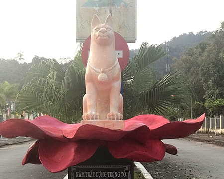 Dựng tượng linh vật tại Tây Giang: Xa lạ với văn hóa người Cơ Tu