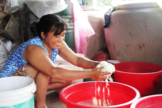 Làng bánh ú tro Tân Phong tất tả vào mùa