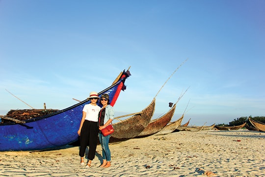 Khai thác du lịch biển