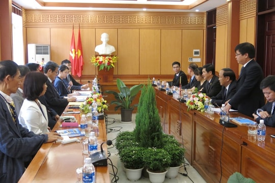 Thắt chặt mối quan hệ hữu nghị, bang giao, hợp tác