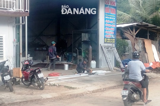 Xưởng cơ khí gây ô nhiễm khu dân cư