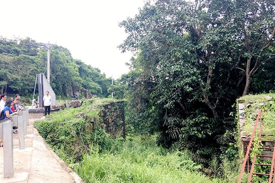 Hồn đá Côn Lôn