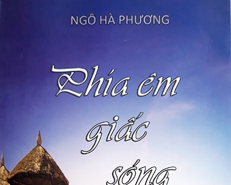 Đè tro tàn lặng lẽ khoe tươi...