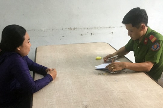 Trộm card điện thoại ở tiệm tạp hóa