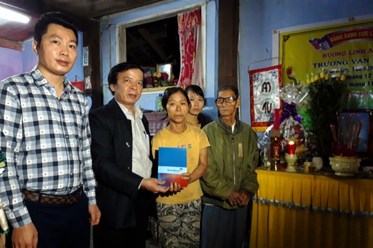 Cộng đồng khởi nghiệp hỗ trợ người dân vùng lũ Quảng Nam