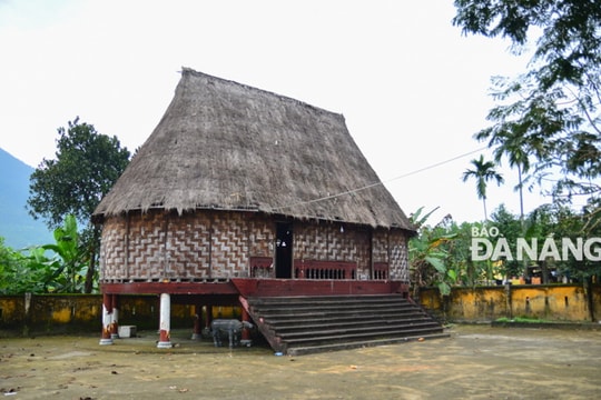 Sớm khắc phục tình trạng xuống cấp tại nhà Gươl Phú Túc