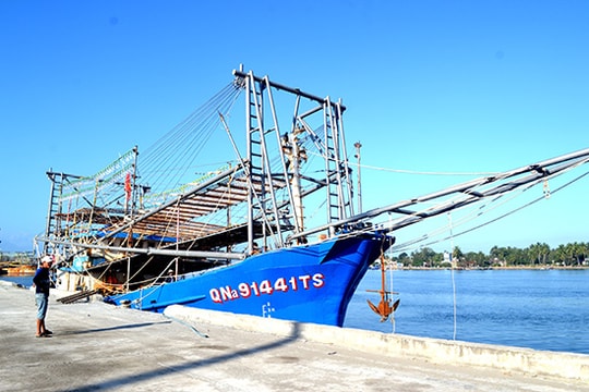 Chuyển nghề lưới vây sang lưới chụp