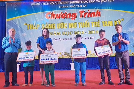 Tuổi trẻ TP.Tam Kỳ: Thắp sáng ước mơ