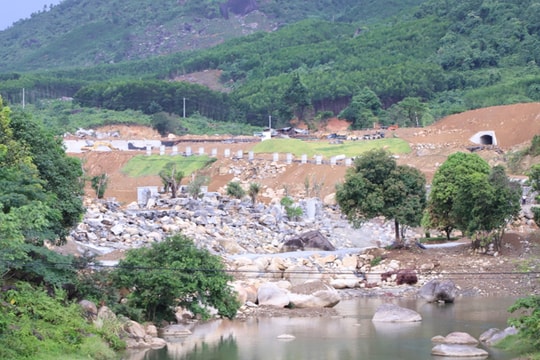 Đề xuất xử phạt vi phạm trật tự xây dựng đối với dự án mở rộng Công viên suối khoáng nóng Núi Thần Tài