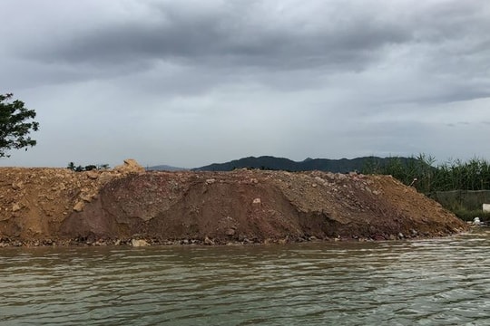 Vụ 'Doanh nghiệp đổ đất lấn sông Cu Đê': Phạt Công ty CP Trung Nam 40 triệu đồng