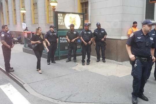 Mỹ: Sơ tán ga tàu điện ngầm ở New York do gói đồ khả nghi