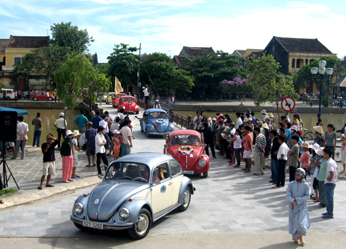 Hội An tổ chức trình diễn "Nhạc cụ dân tộc và xe cổ - Hành trình di sản"